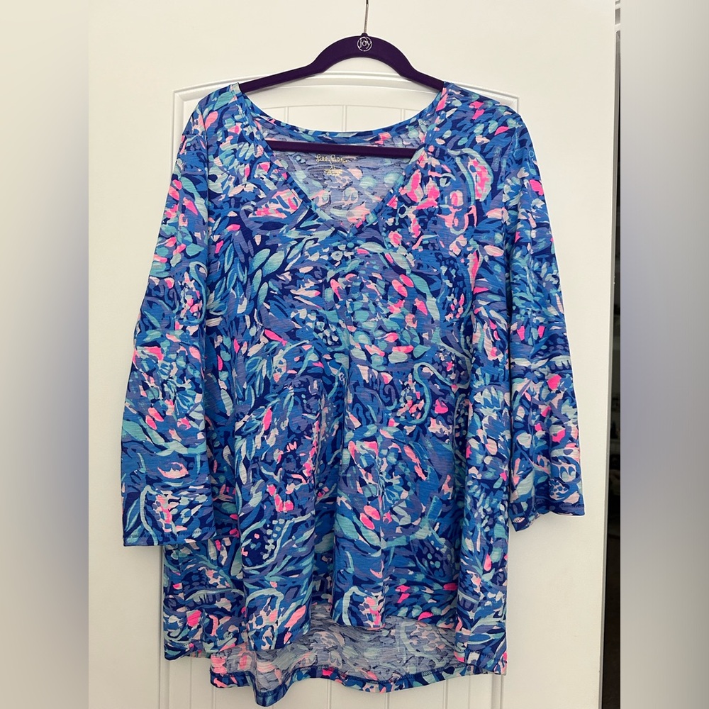 Lilly Pulitzer Etta 3/4 sleeve top in Party Wave